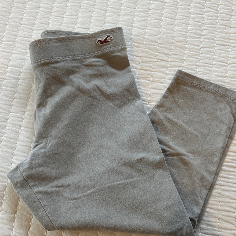 Gray Hollister Leggings (short capri length )
